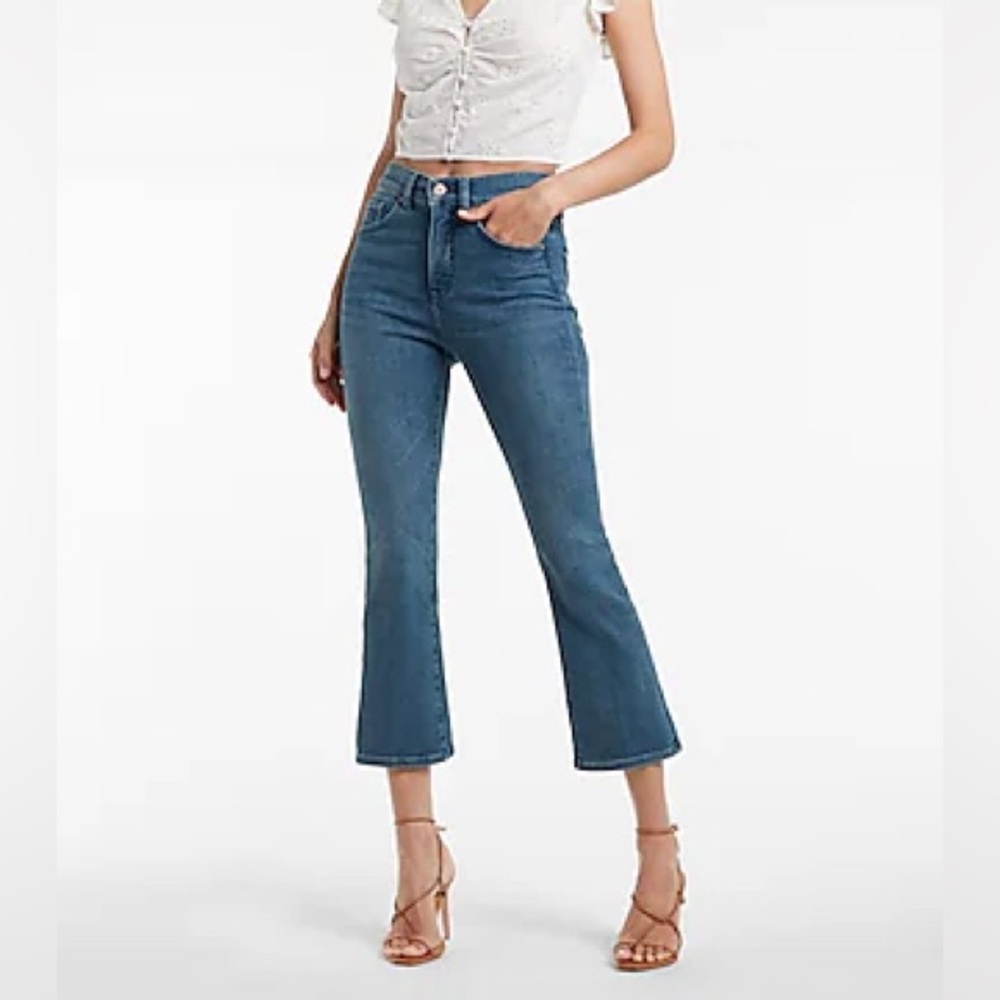Express Women’s High Waisted Cropped Flare Jeans Size 4
